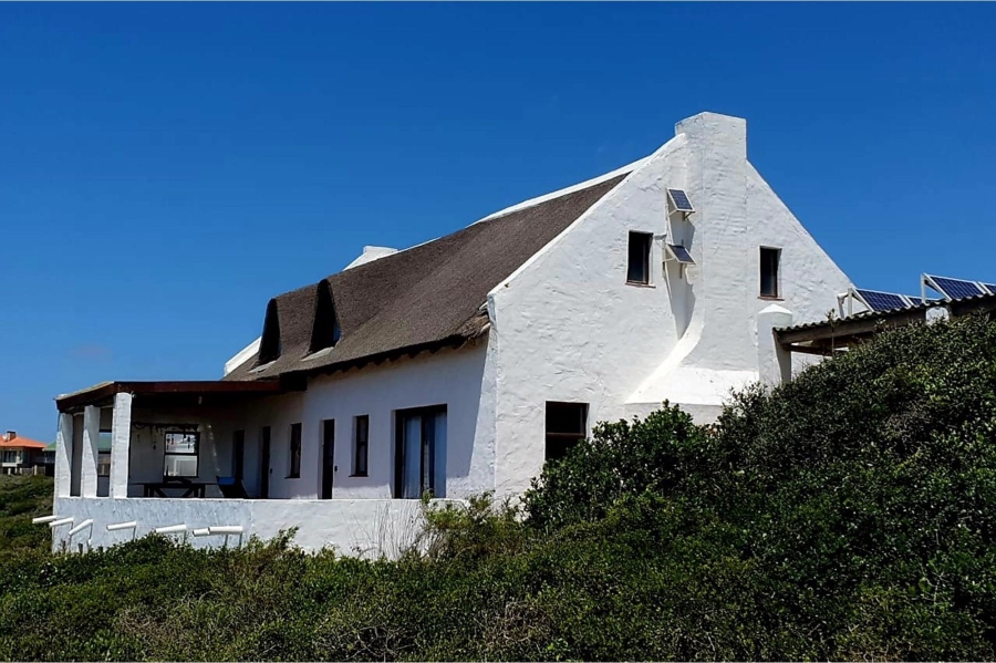 5 Bedroom Property for Sale in Boggomsbaai Western Cape